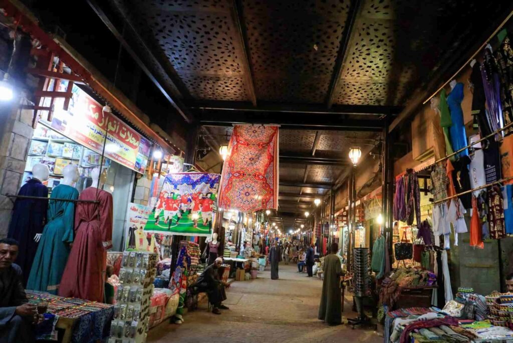 السوق السياحي بالاقصر